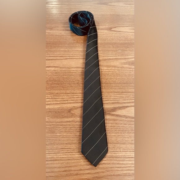 👔🔥 Skinny Black Tie With White Pinstripe - Picture 4 of 5